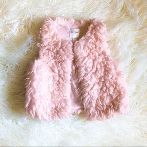 Cat & jack Girl’s Pink Fuzzy vest